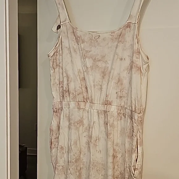 Romper/Overalls - Picture 7 of 8